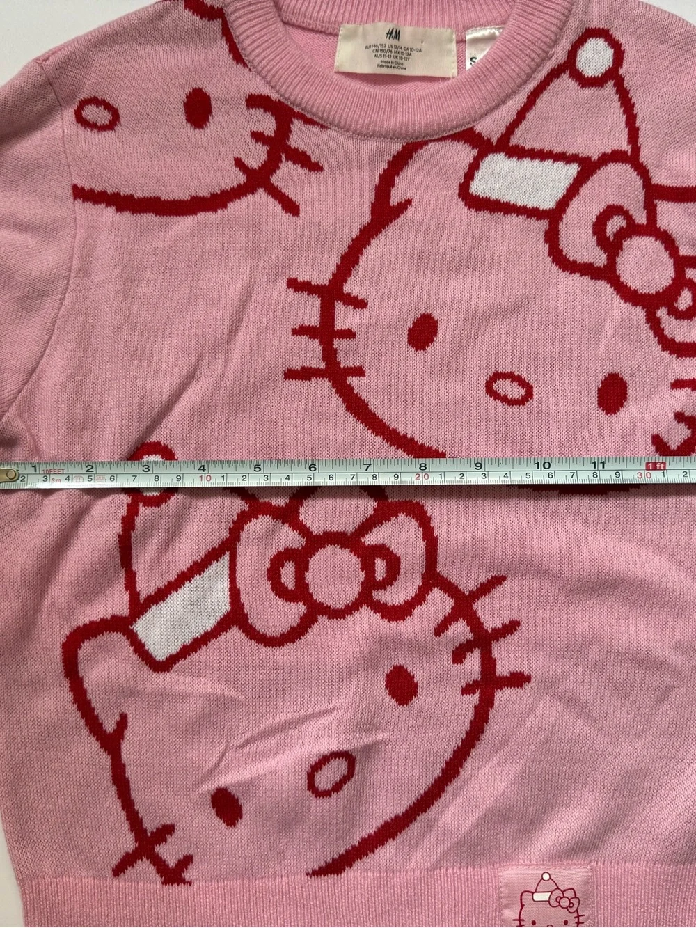 H&M Hello Kitty Sanrio Pink Knit Sweater Girls Size 12/14 Holiday Crewneck